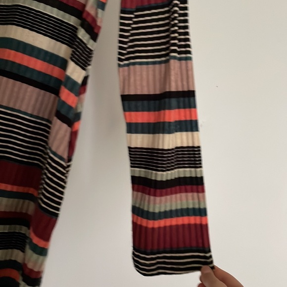 Top - Picture 3 of 5